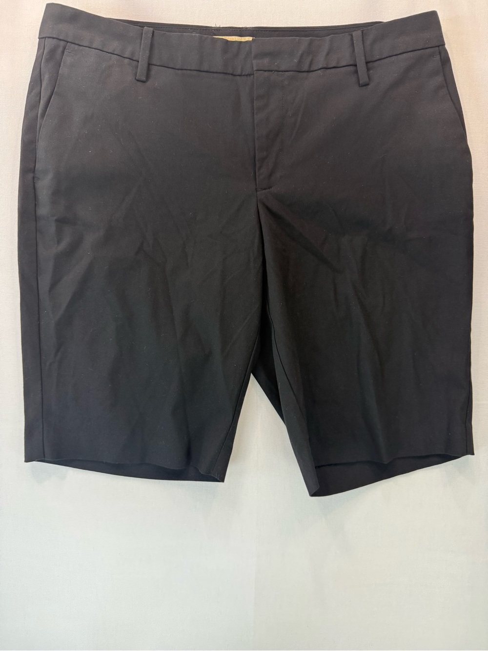 GAP Woman’s Comfortable Black Flat-Front Tailored Shorts